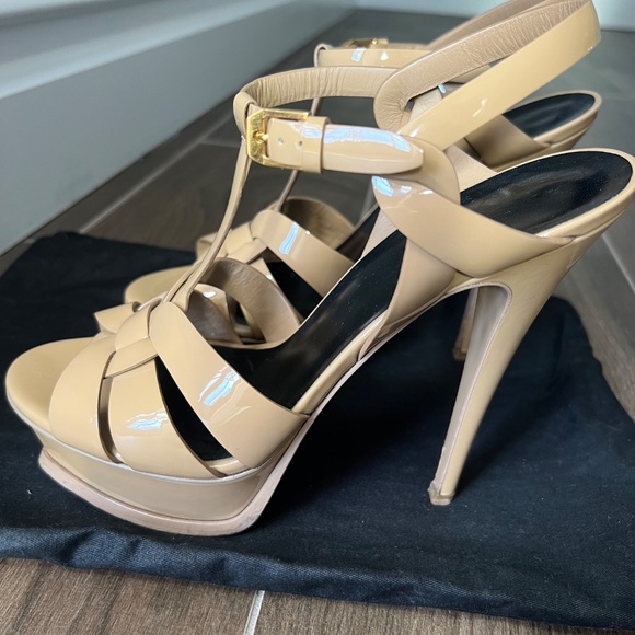 Saint Laurent patent leather Tribute Sandal - Picture 4 of 8